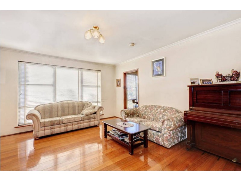 425 Barry Road, Dallas VIC 3047