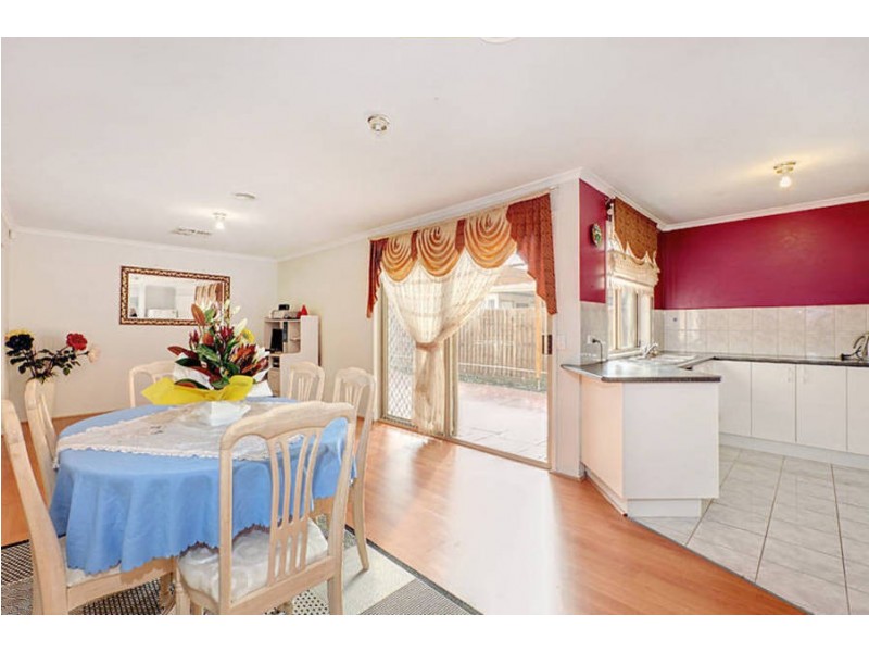 5 Havilland Drive, Roxburgh Park VIC 3064