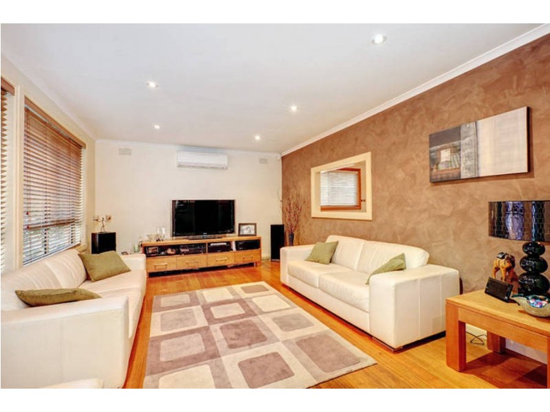 90 Moonee Boulevard, Glenroy VIC 3046