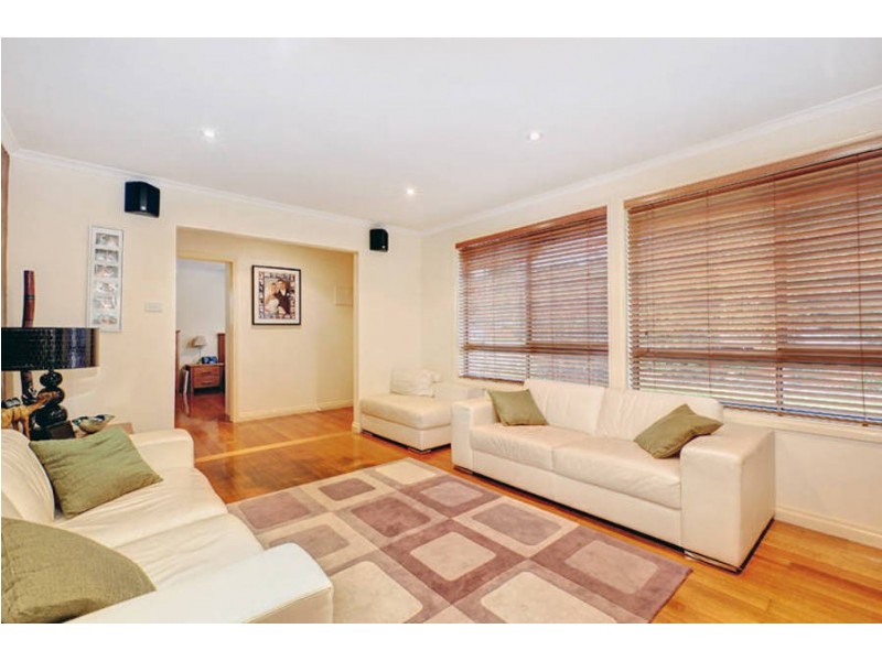 90 Moonee Boulevard, Glenroy VIC 3046