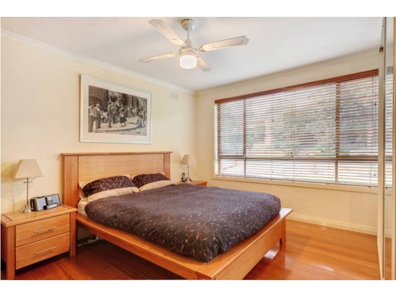 90 Moonee Boulevard, Glenroy VIC 3046