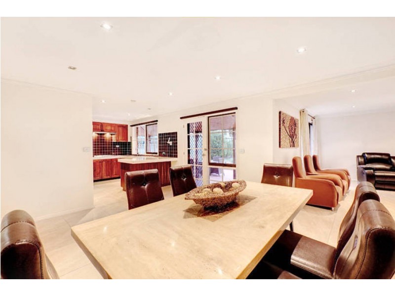 11 Glencairn Drive, Greenvale VIC 3059