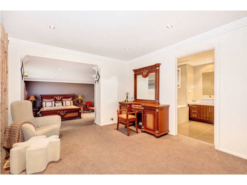 11 Glencairn Drive, Greenvale VIC 3059