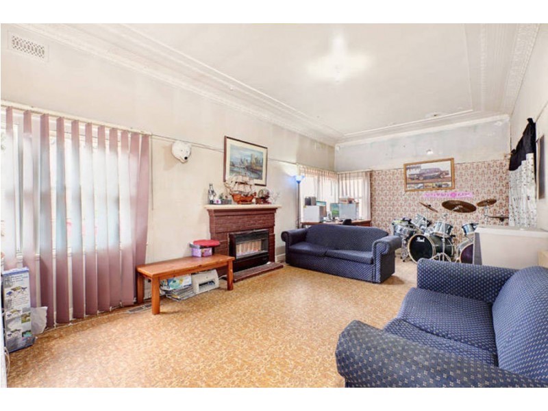 103 Glenroy Road, Glenroy VIC 3046