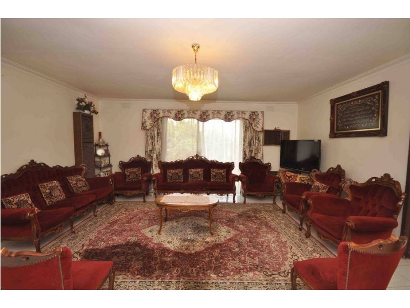 2 Sunbeam Street, Glenroy VIC 3046