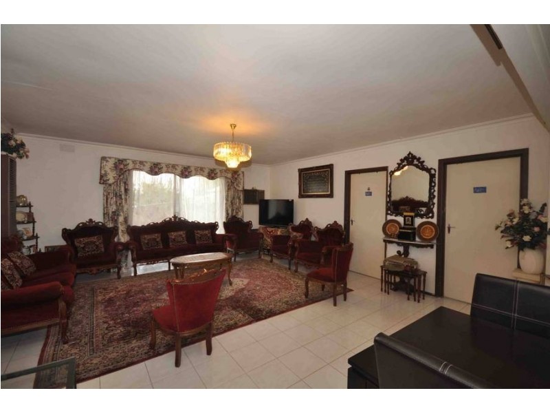 2 Sunbeam Street, Glenroy VIC 3046