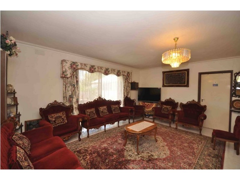 2 Sunbeam Street, Glenroy VIC 3046