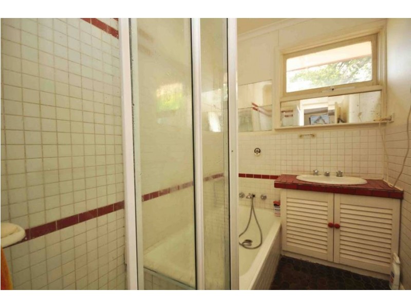 2 Sunbeam Street, Glenroy VIC 3046