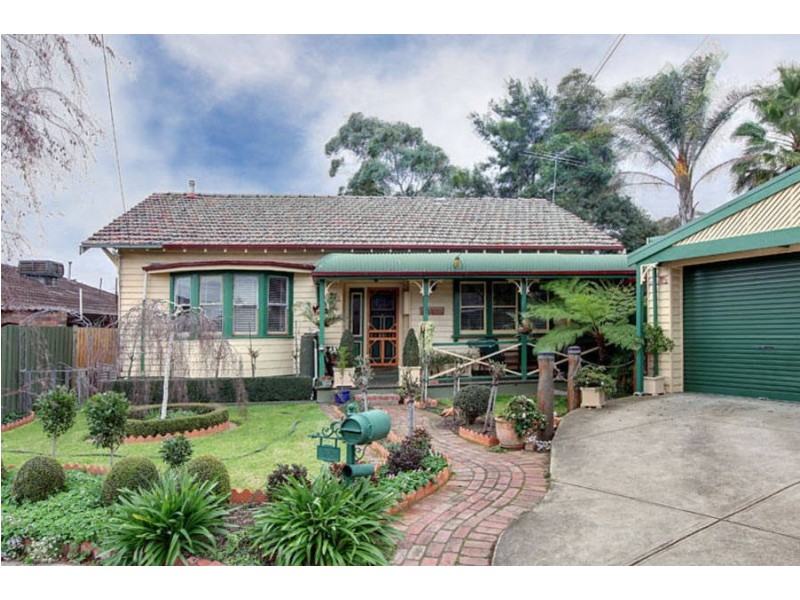 35 Freelands Grove, Jacana VIC 3047