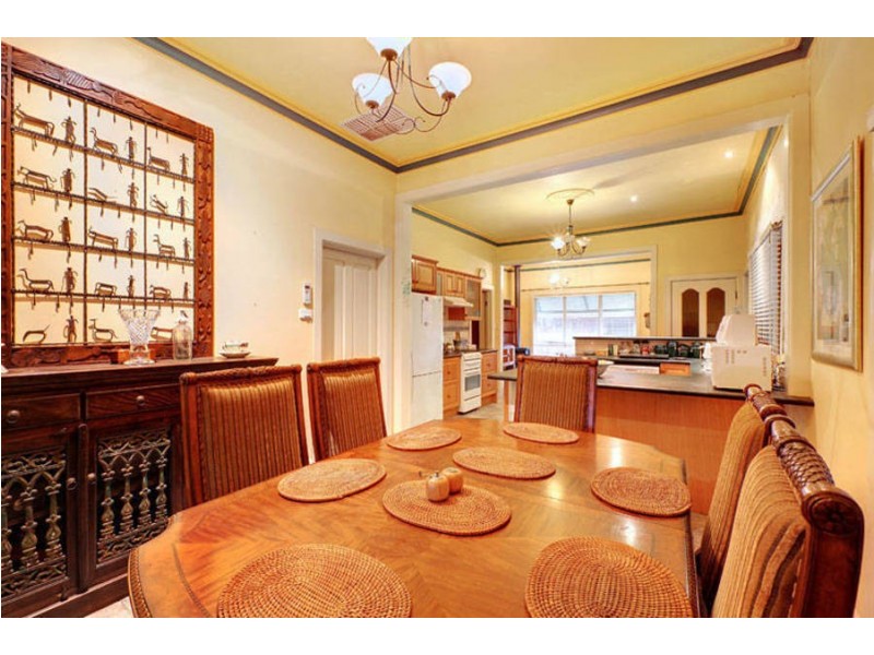 35 Freelands Grove, Jacana VIC 3047