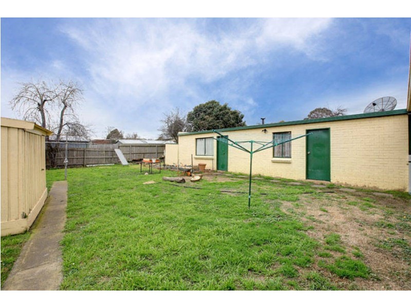 100 Waranga Crescent, Broadmeadows VIC 3047