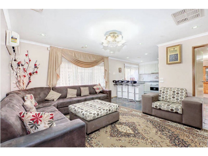 28 Milford Court, Meadow Heights VIC 3048