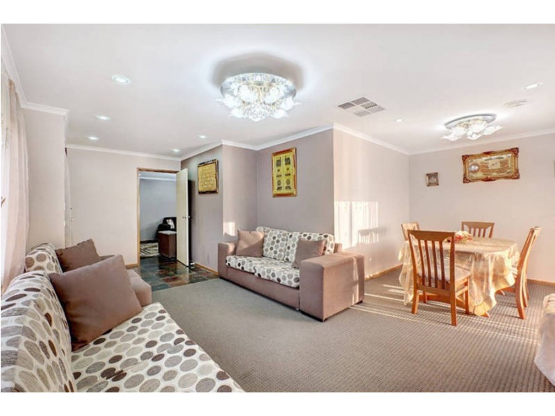 28 Milford Court, Meadow Heights VIC 3048