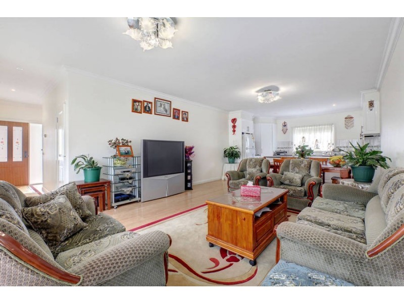 24 Avalon Avenue, Broadmeadows VIC 3047