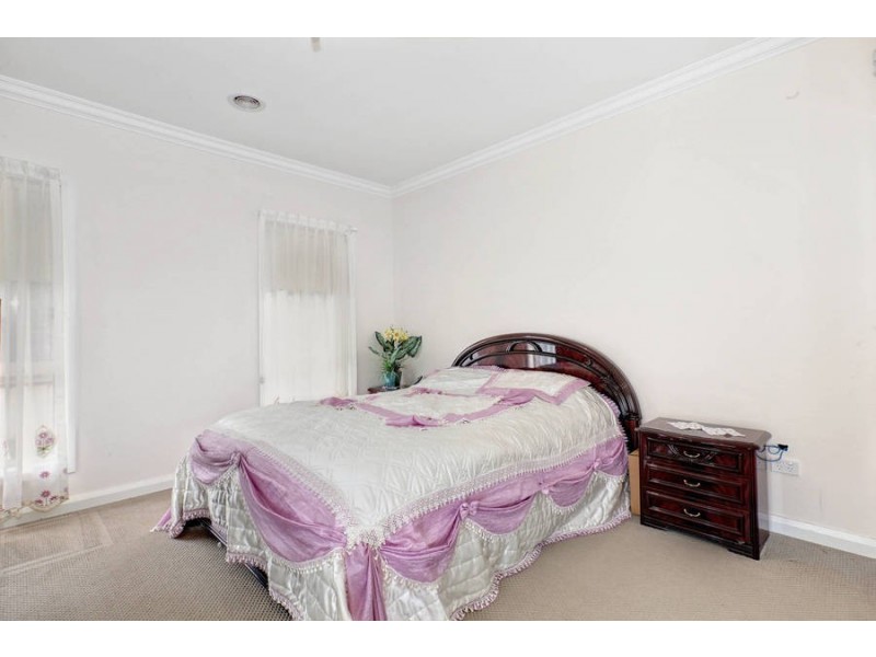 24 Avalon Avenue, Broadmeadows VIC 3047