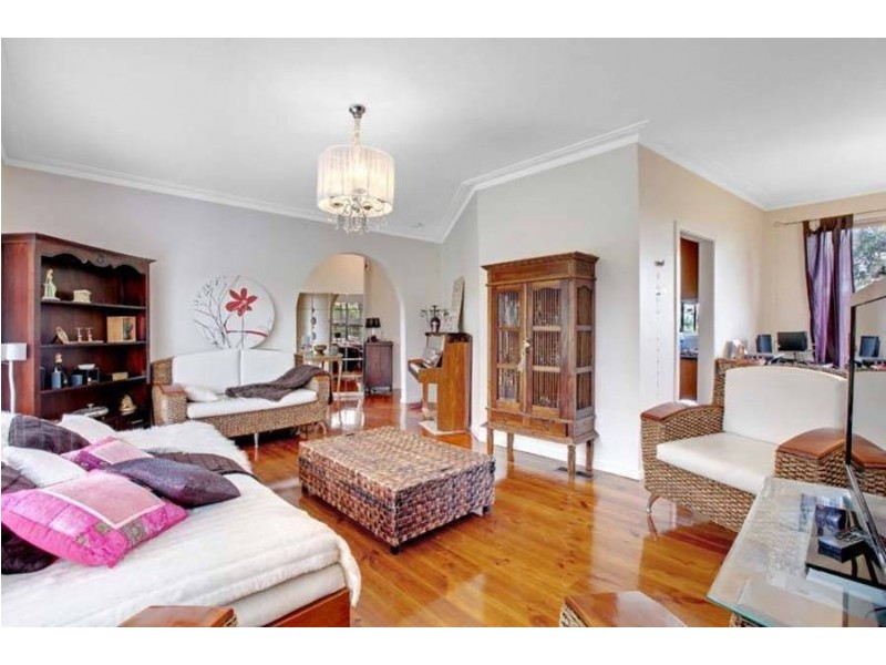 14 Damien, Glenroy VIC 3046