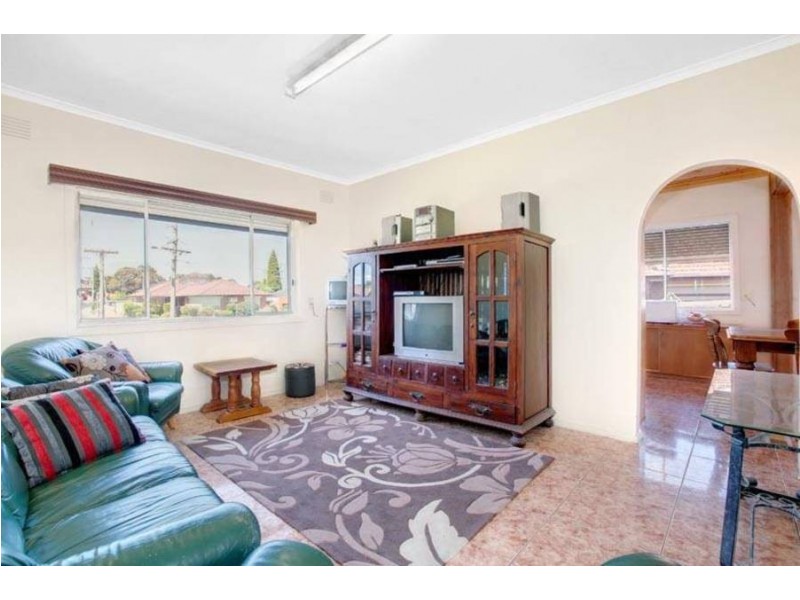 32 Chestnut Street, Campbellfield VIC 3061