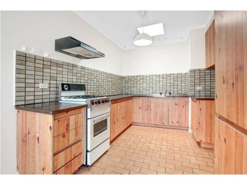 8/20 Ambrose Street, Dallas VIC 3047