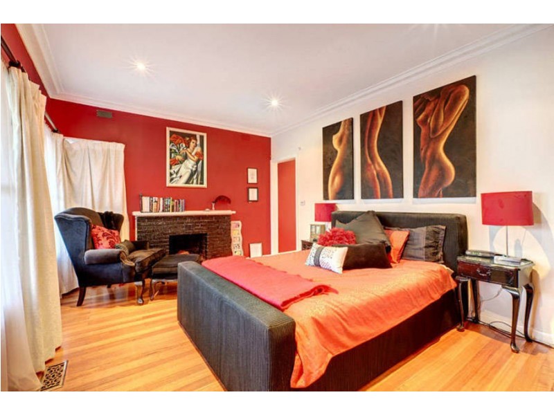 7 APSLEY STREET, Glenroy VIC 3046