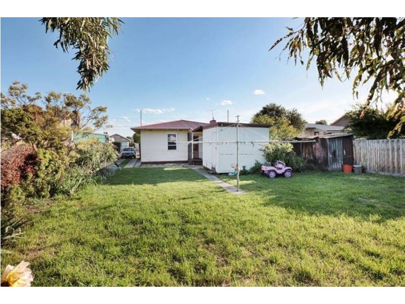 24 View Street, Glenroy VIC 3046
