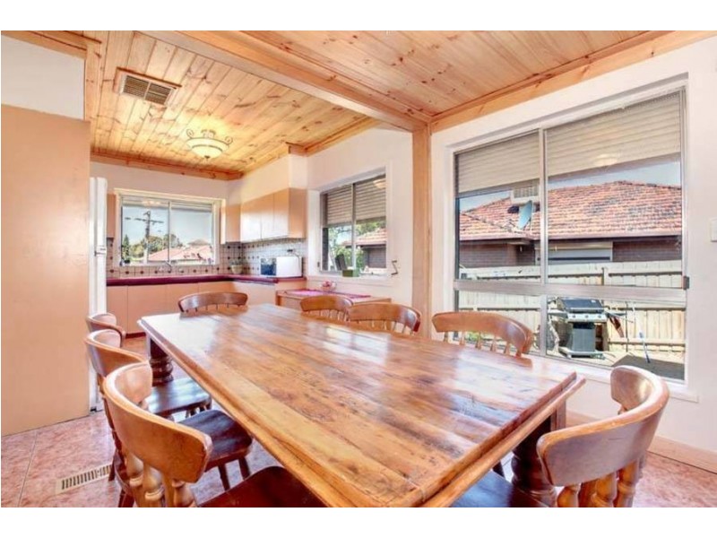 32 Chestnut Street, Campbellfield VIC 3061