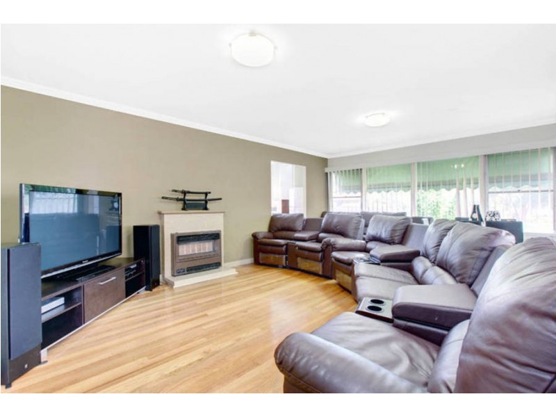 30 Gosford Crescent, Broadmeadows VIC 3047