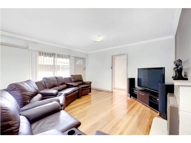 30 Gosford Crescent, Broadmeadows VIC 3047