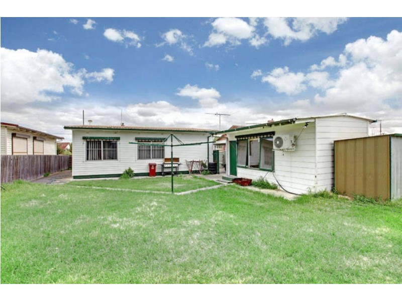 30 Gosford Crescent, Broadmeadows VIC 3047