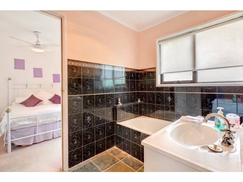 17 Devenish Court, Westmeadows VIC 3049