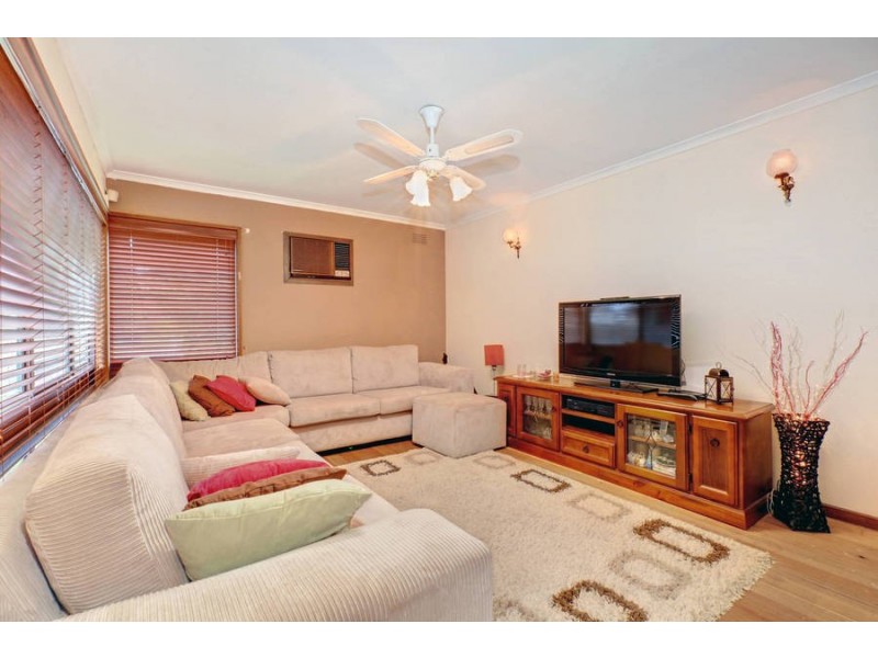 17 Devenish Court, Westmeadows VIC 3049