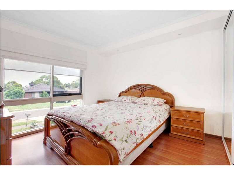 5 Clematis Court, Meadow Heights VIC 3048