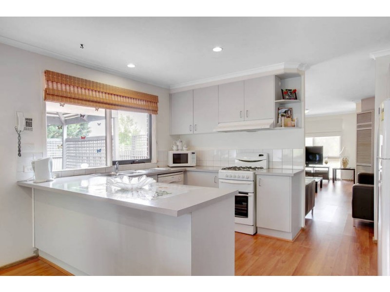 5 Clematis Court, Meadow Heights VIC 3048