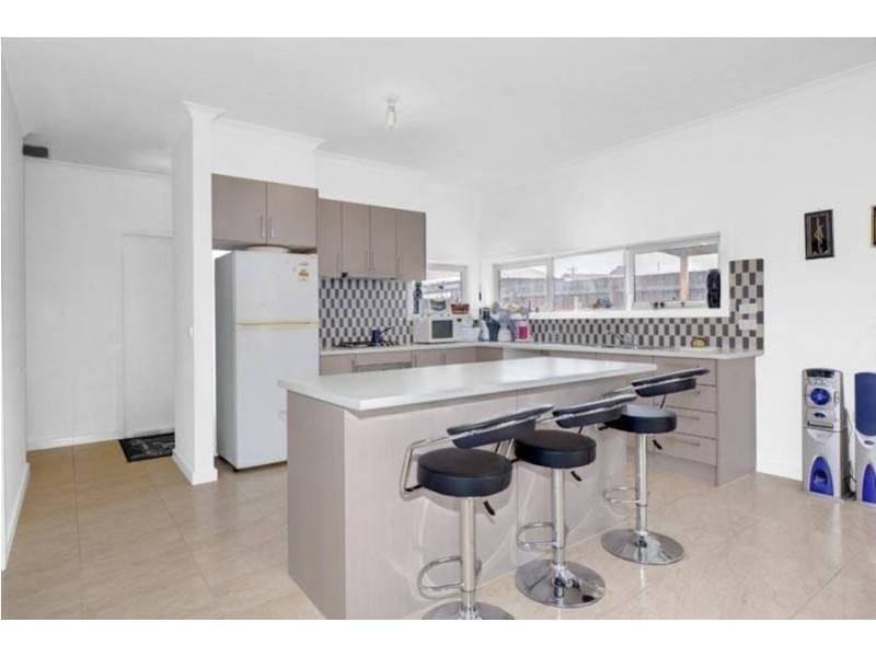 5a Antwerp Street, Dallas VIC 3047