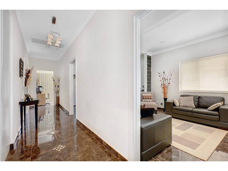 1/75 Isla Avenue, Glenroy VIC 3046