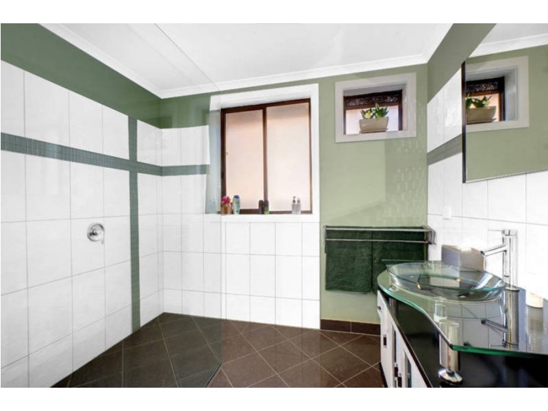 10 Howard Court, Glenroy VIC 3046