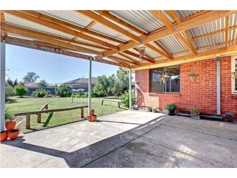 10 Howard Court, Glenroy VIC 3046