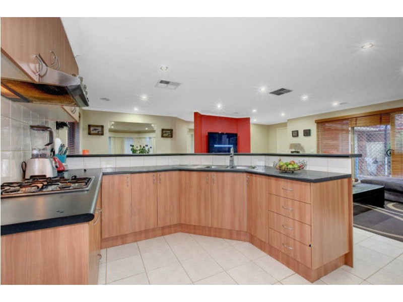 36 Marne Drive, Roxburgh Park VIC 3064