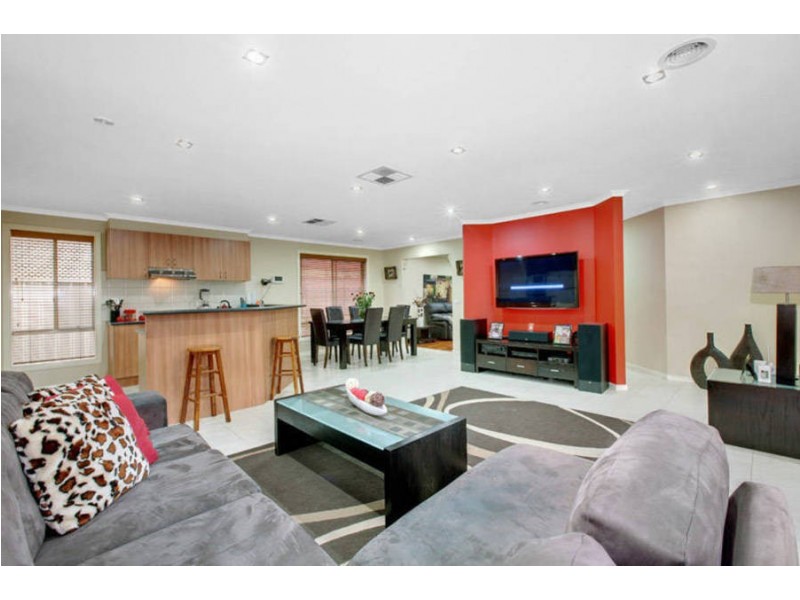 36 Marne Drive, Roxburgh Park VIC 3064