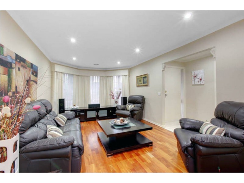 36 Marne Drive, Roxburgh Park VIC 3064