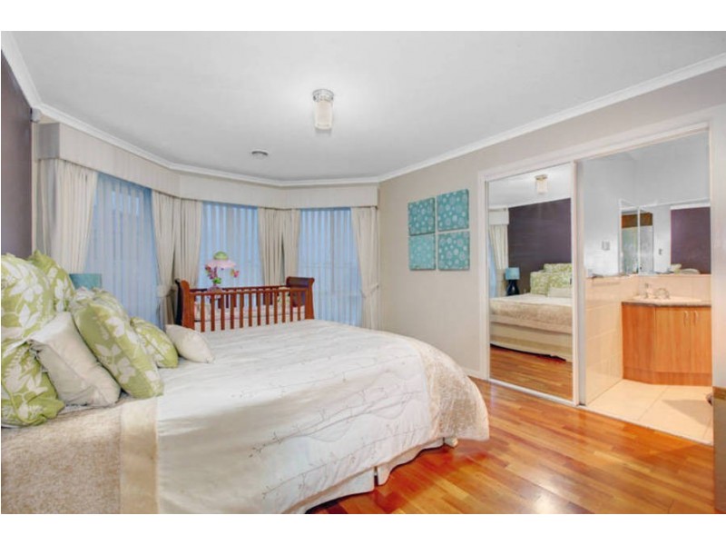36 Marne Drive, Roxburgh Park VIC 3064
