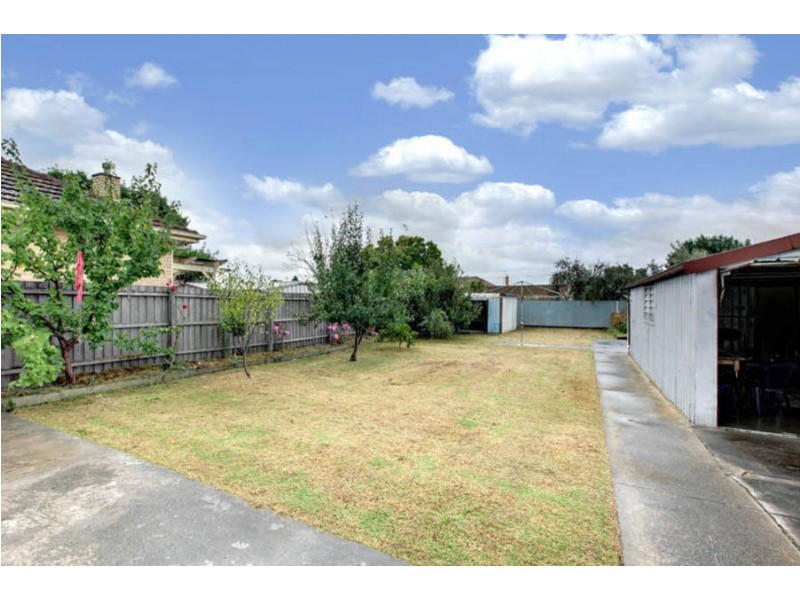 30 Cosmos Street, Glenroy VIC 3046