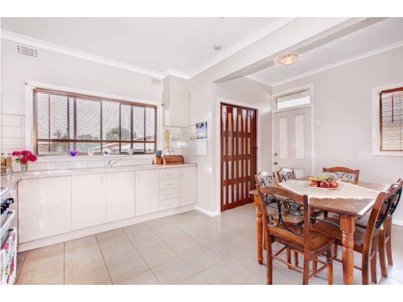 30 Cosmos Street, Glenroy VIC 3046