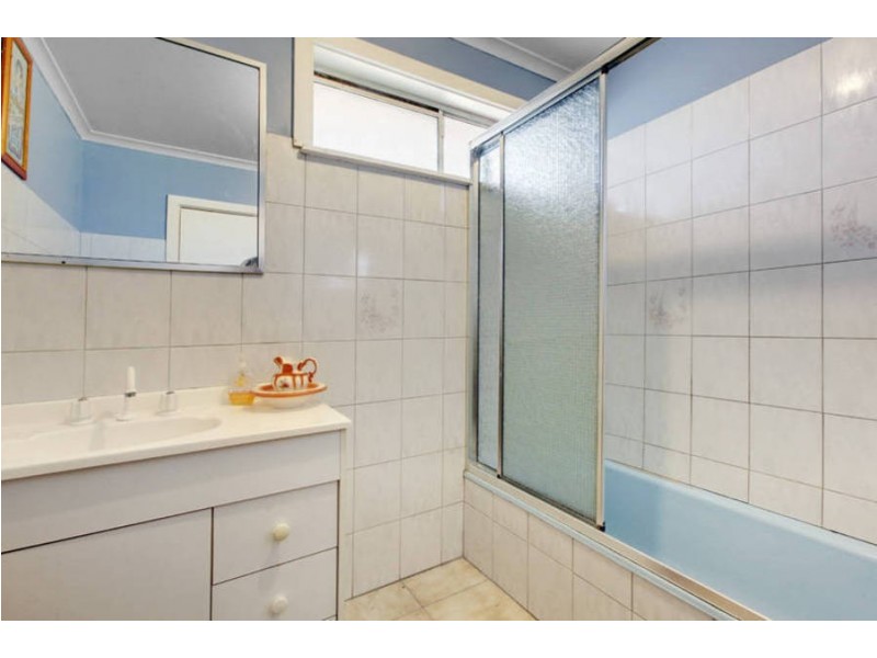 80 Bushfield Crescent, Coolaroo VIC 3048