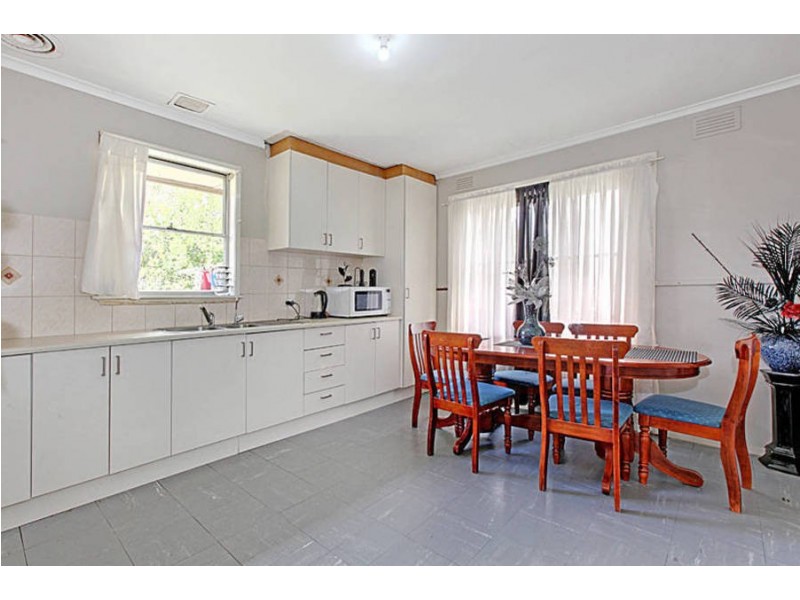 11 Smeaton Avenue, Dallas VIC 3047