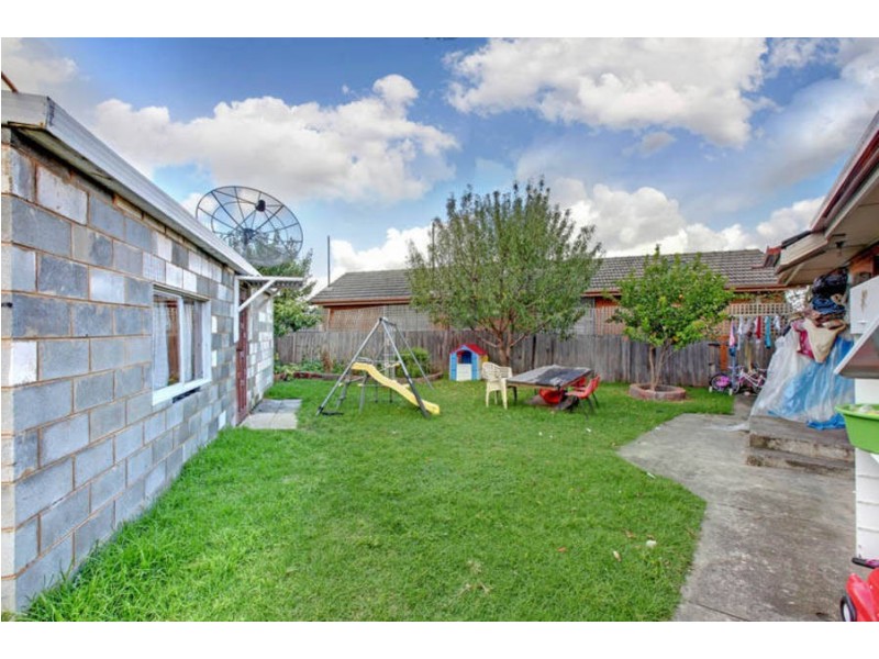 11 Smeaton Avenue, Dallas VIC 3047