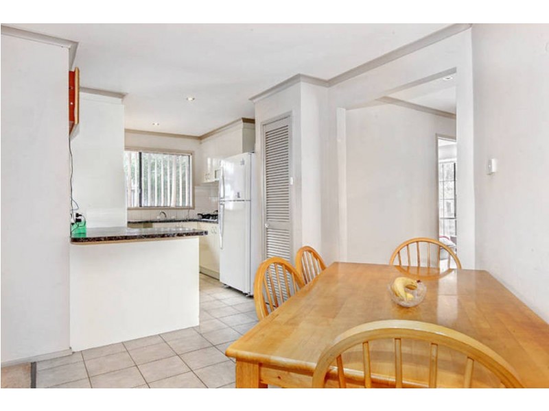 11 Kanooka Grove, Meadow Heights VIC 3048