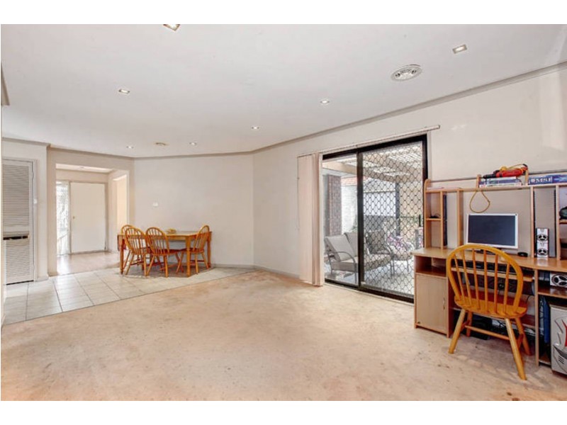 11 Kanooka Grove, Meadow Heights VIC 3048