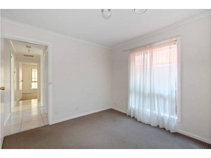 1/20 KNIGHT COURT, Meadow Heights VIC 3048