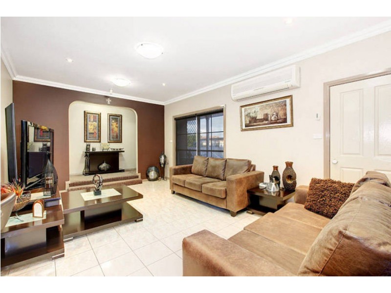 7 Milford Court, Meadow Heights VIC 3048