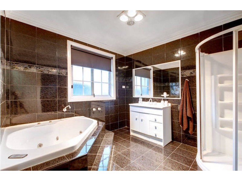 7 Milford Court, Meadow Heights VIC 3048